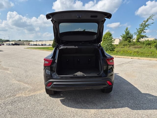 Used 2024 Chevrolet Trax RS w/ Sunroof Package FWD image 10