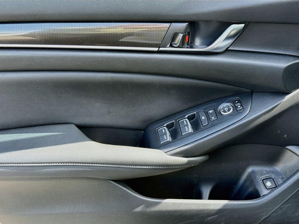 Used 2020 Honda Accord Sport image 23