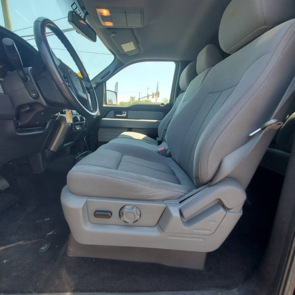 Used 2012 Ford F150 XLT w/ XLT Chrome Pkg AWD/4WD image 16