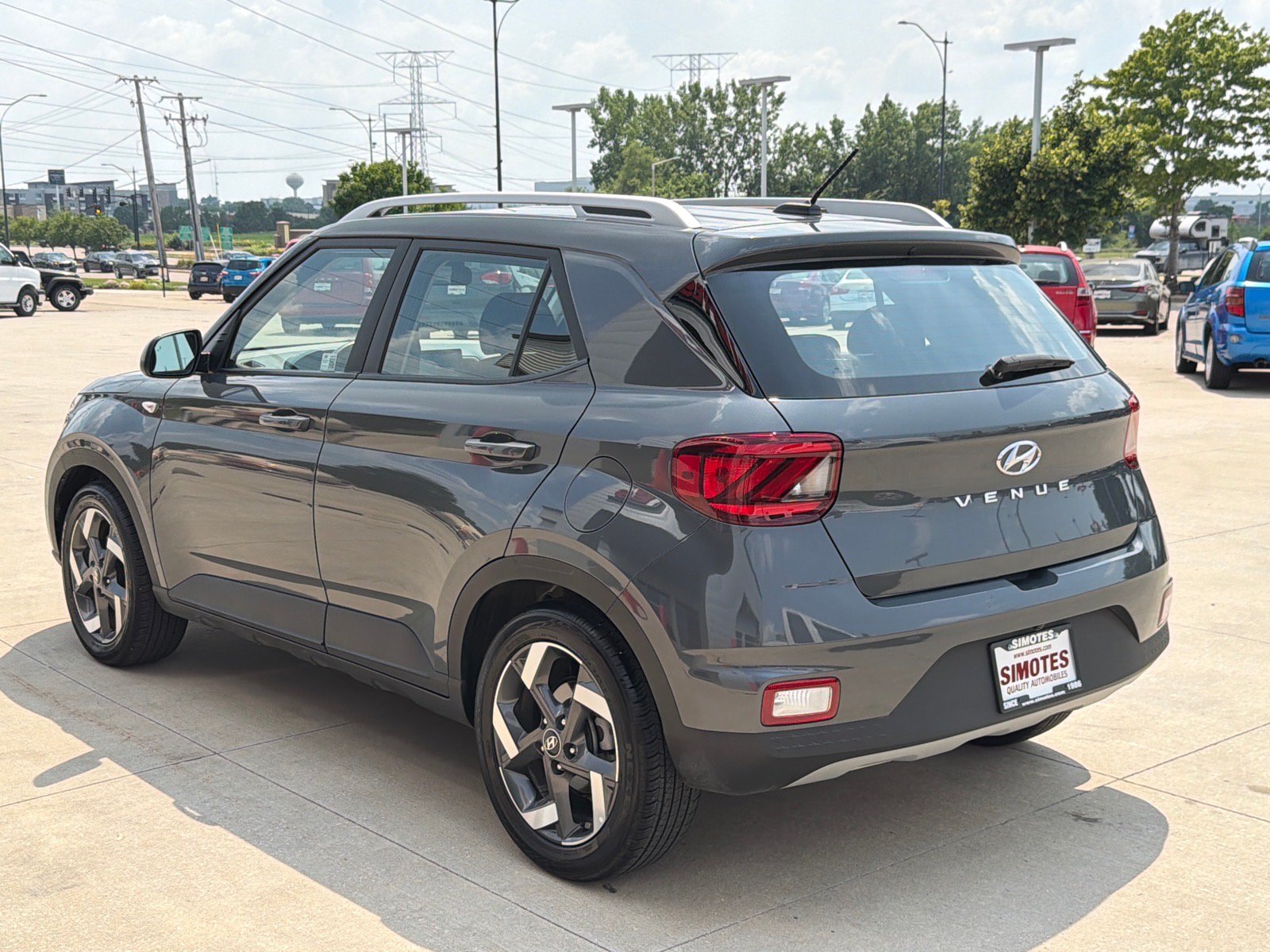 Used 2025 Hyundai Venue SEL FWD image 6