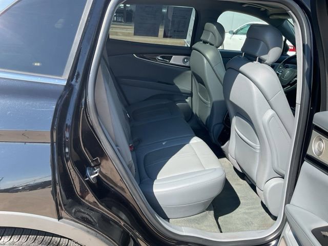 Used 2022 Lincoln Nautilus Reserve w/ Equipment Group 202A image 31