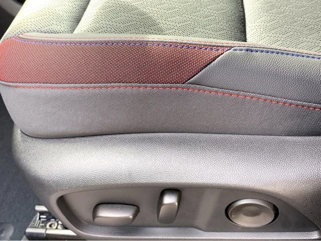 New 2025 Chevrolet Equinox RS w/ Safety and Technology Package FWD image 5