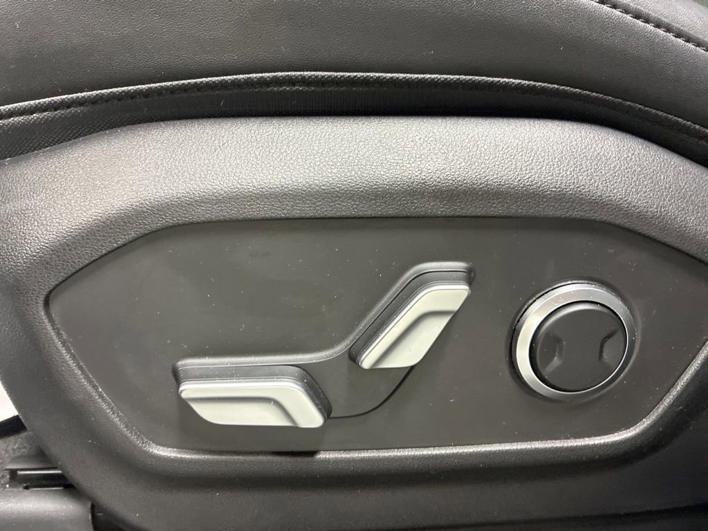 Used 2024 Hyundai Santa Fe XRT AWD/4WD image 11