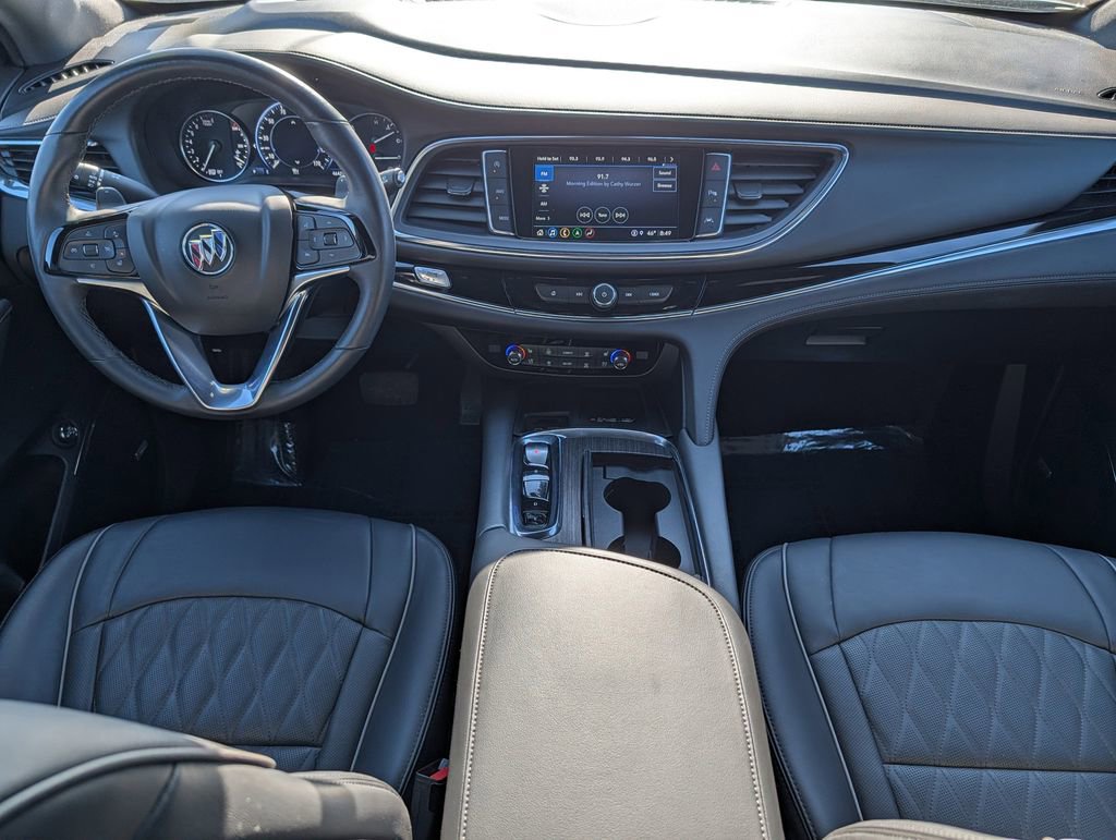 Used 2024 Buick Enclave Avenir w/ Avenir Technology Package AWD/4WD image 31