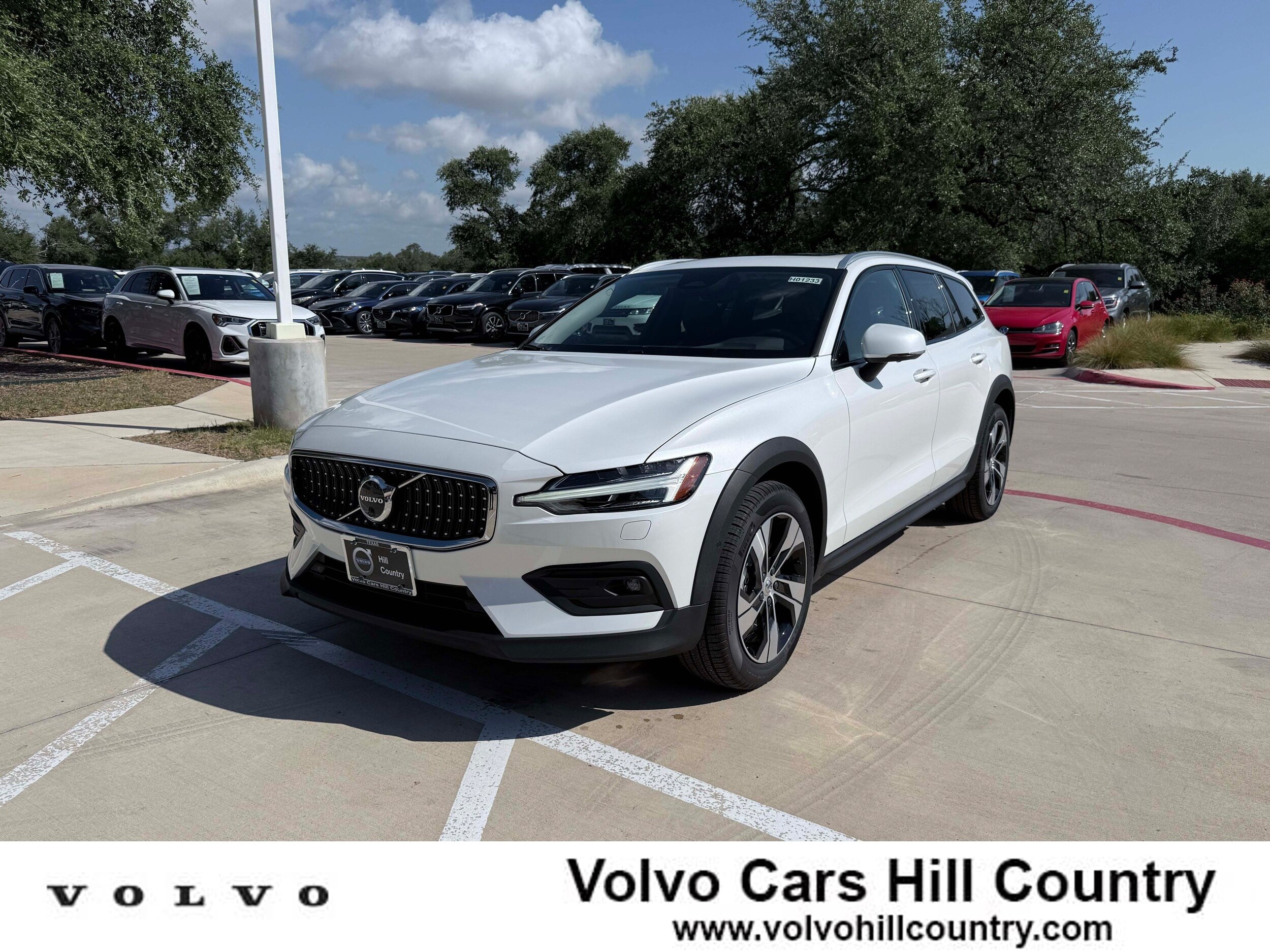 New 2026 Volvo V60 B5 Cross Country Plus w/ Climate Package