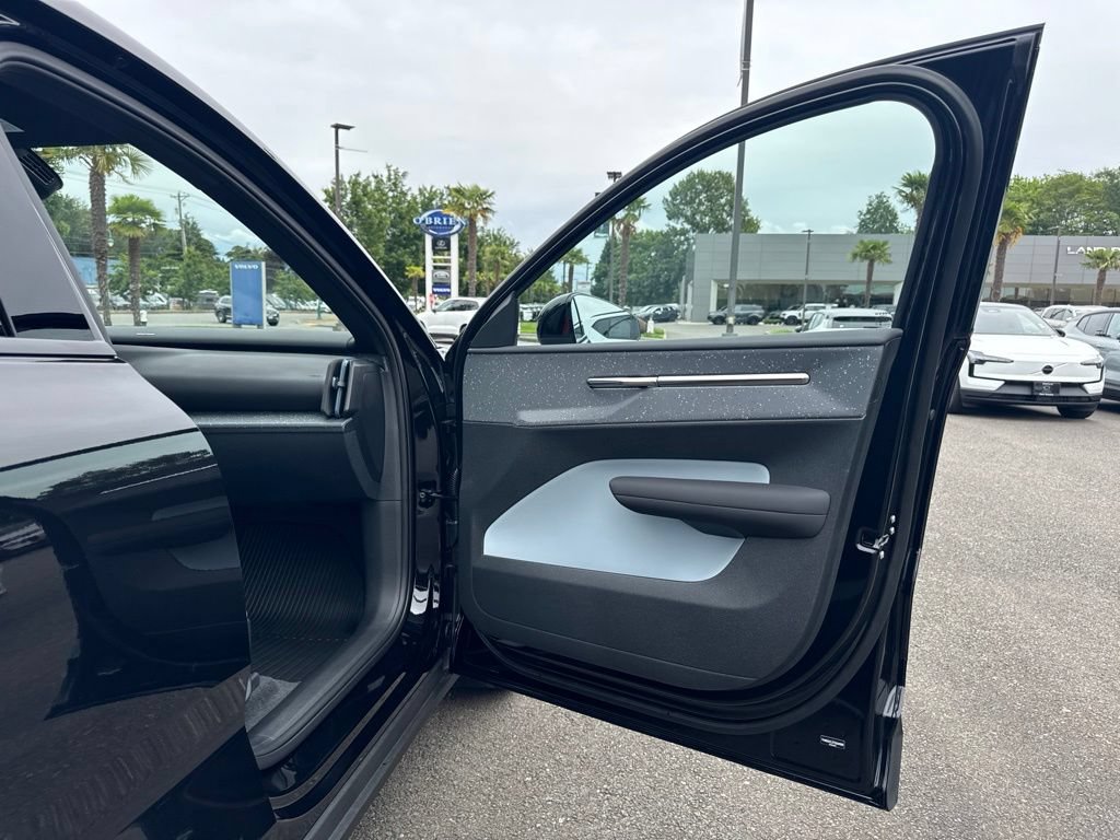 New 2026 Volvo EX30 Ultra w/ Protection Package Premier AWD/4WD image 19