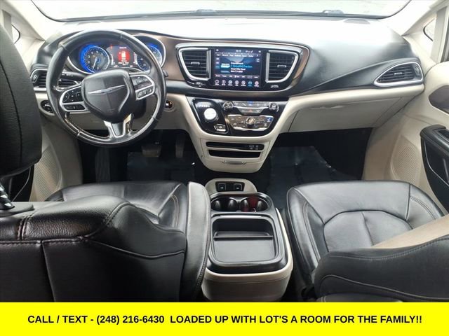 Used 2018 Chrysler Pacifica Touring-L w/ Advanced Safetytec Group image 13