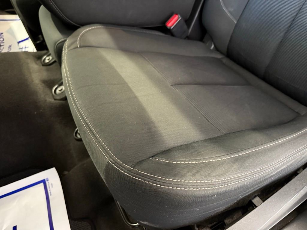 Used 2018 Nissan Titan SV image 21