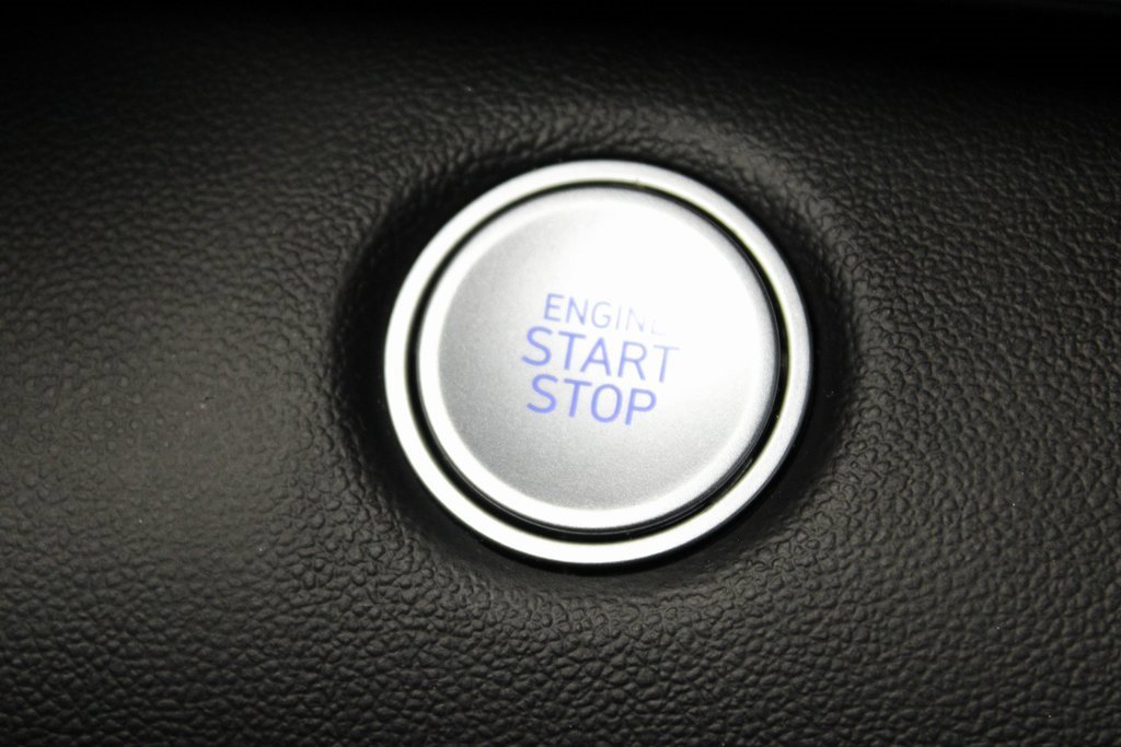 Used 2023 Hyundai Elantra SEL image 29