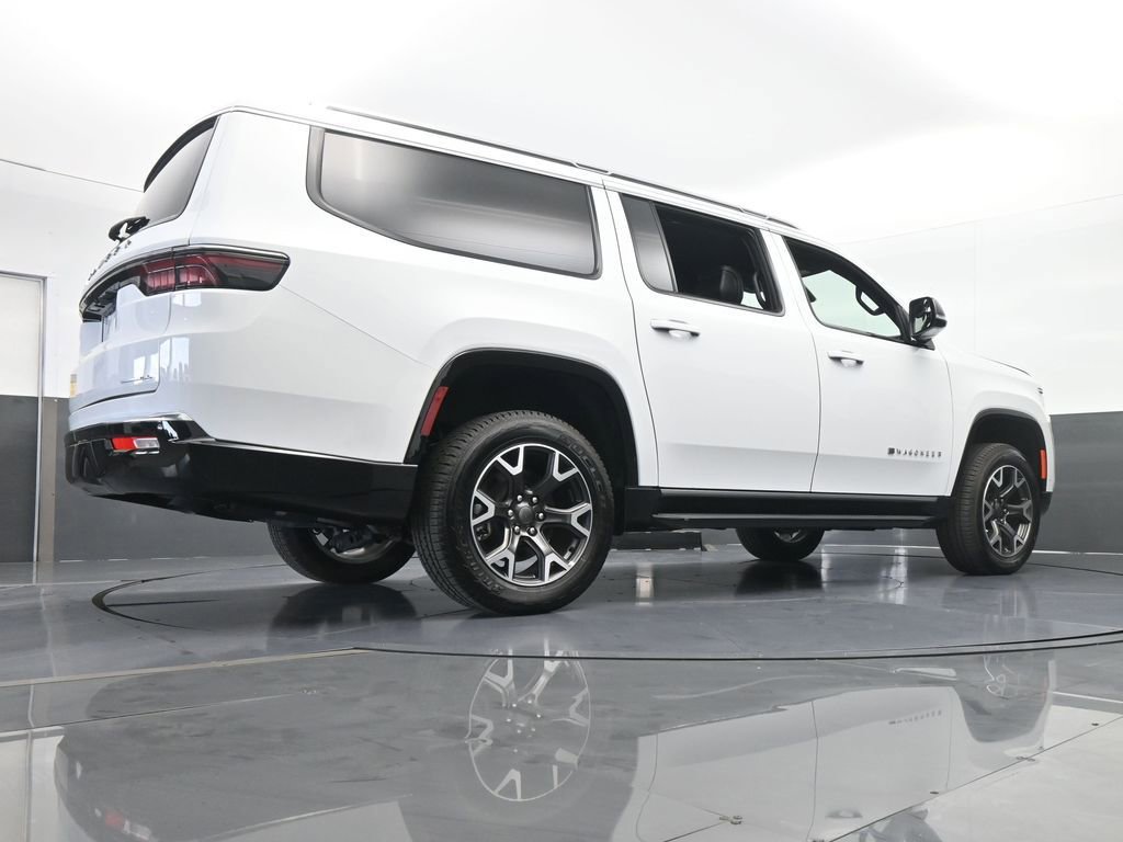 Used 2023 Jeep Wagoneer L Series III w/ Preferred Equipment Group image 66