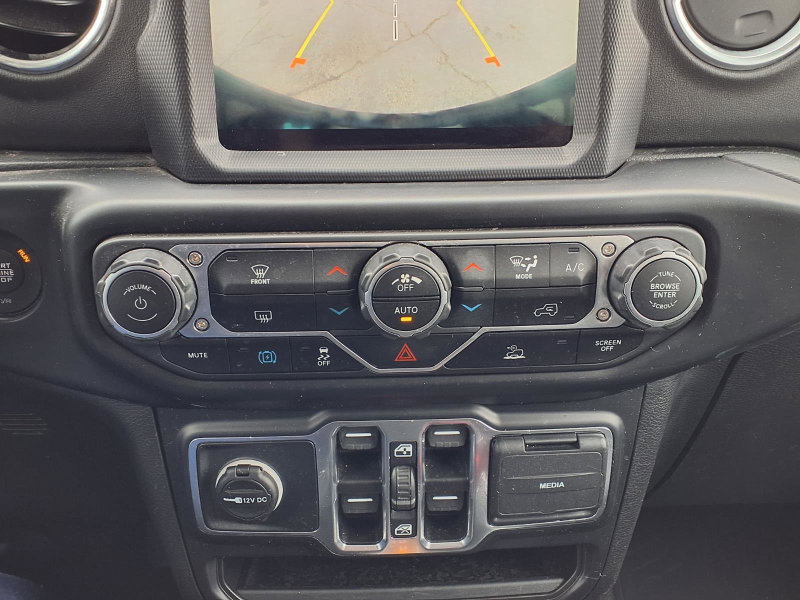 Used 2022 Jeep Wrangler Unlimited Sahara image 18