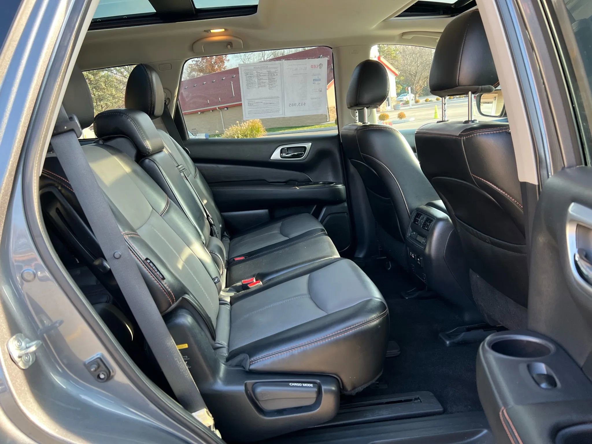 Used 2020 Nissan Pathfinder SL image 22