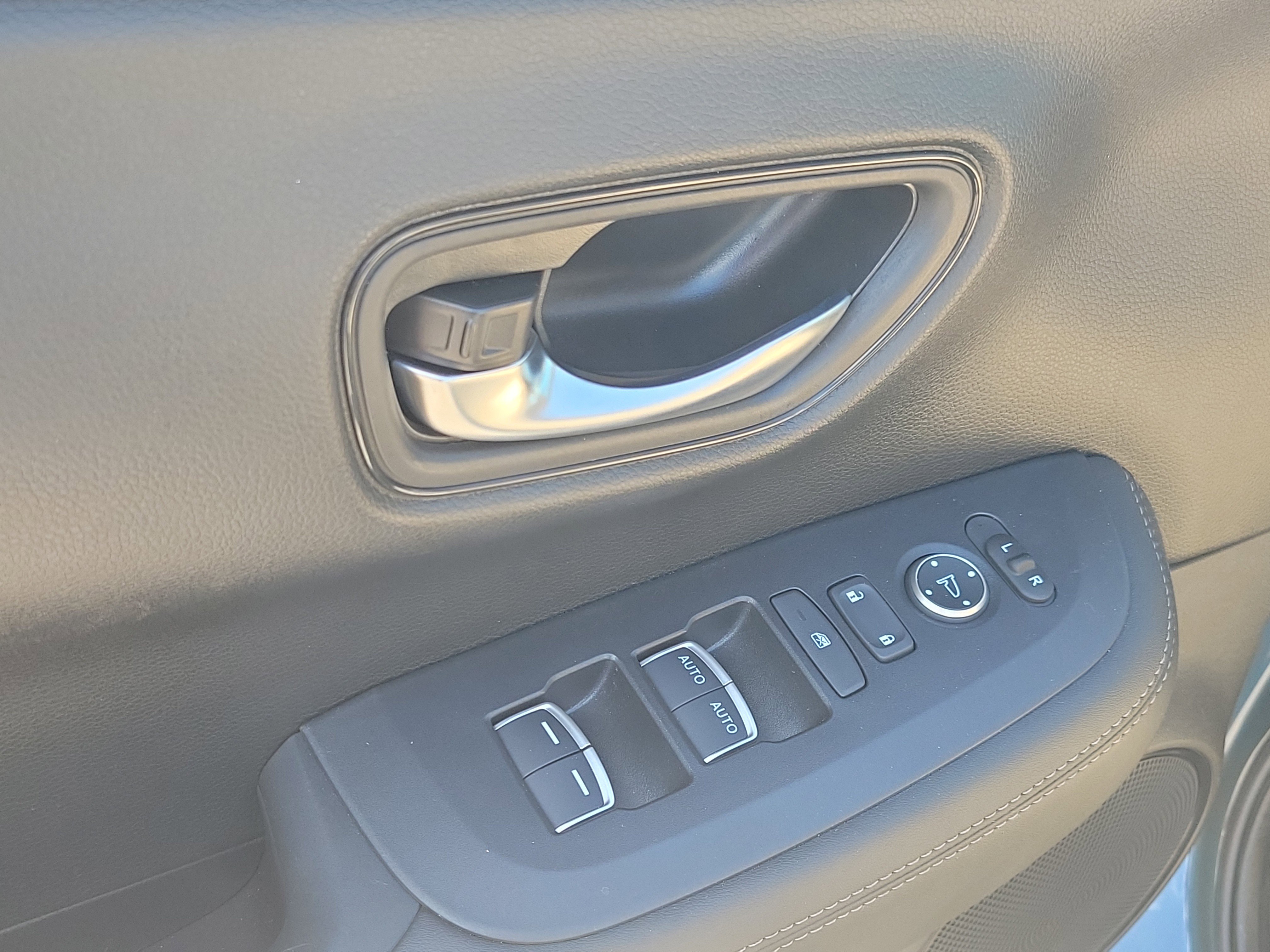 Certified 2024 Honda HR-V EX-L image 21