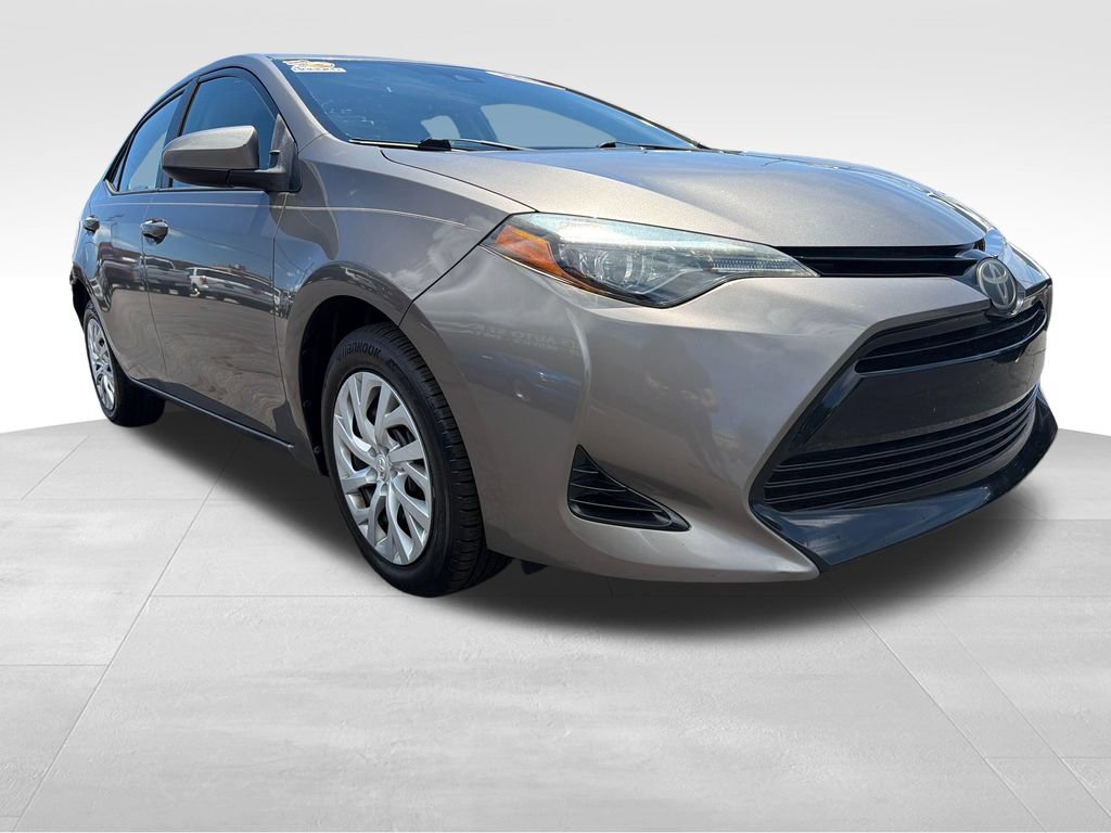 Used 2018 Toyota Corolla LE FWD image 8