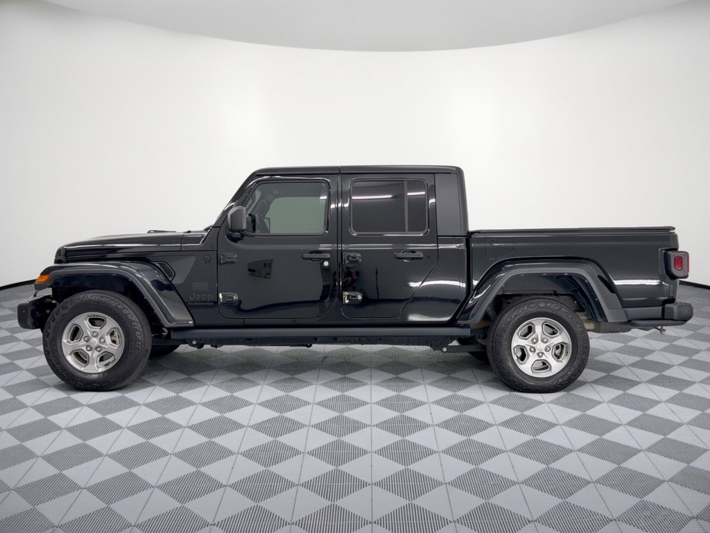 Used 2021 Jeep Gladiator Sport AWD/4WD image 2