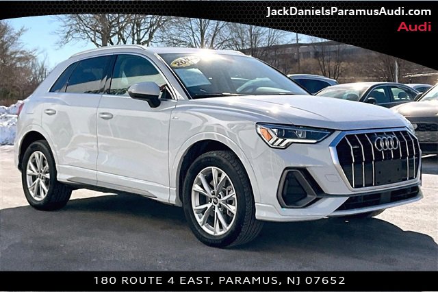 Used 2023 Audi Q3 2.0T Premium w/ Convenience Package image 9