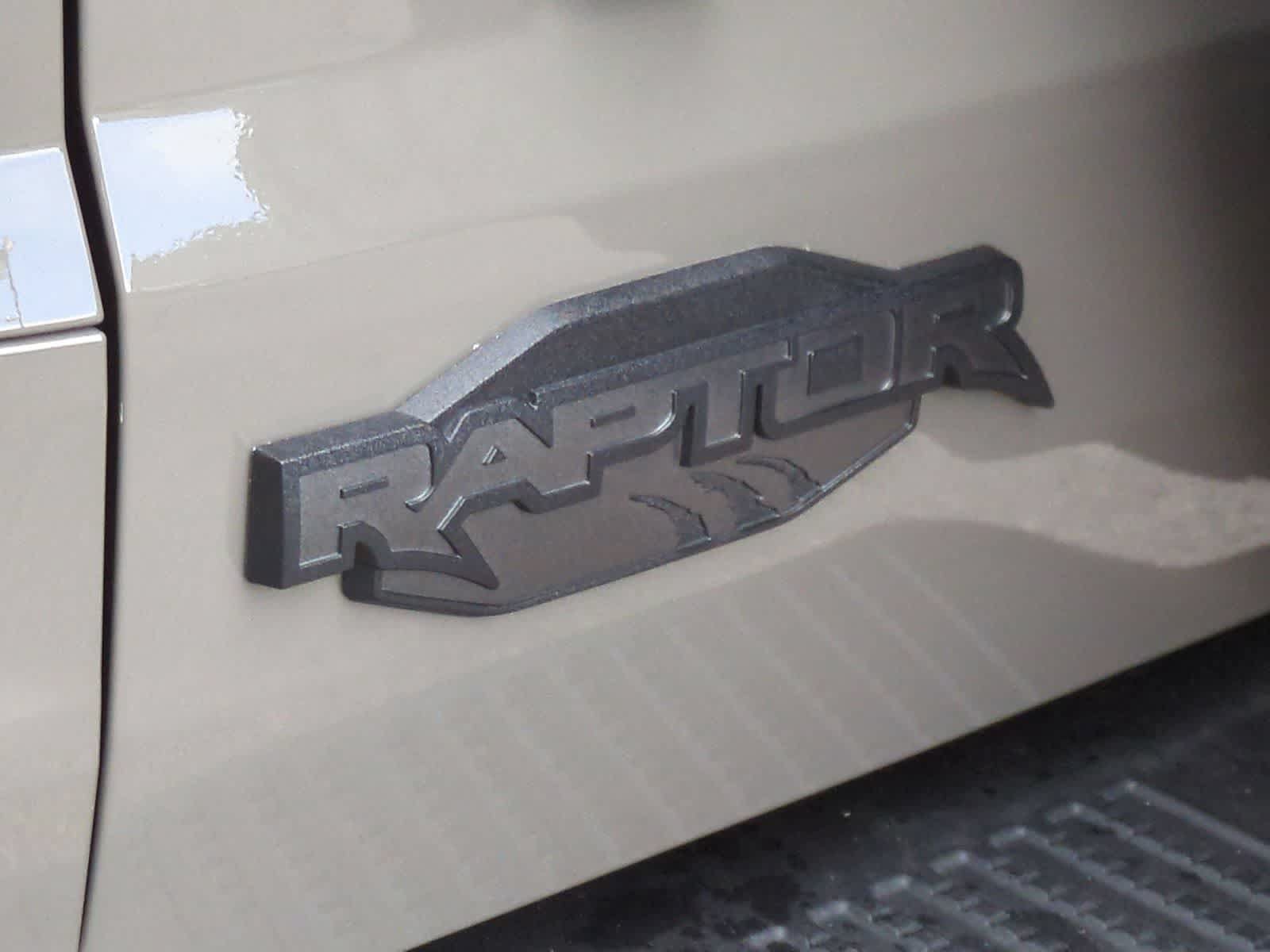 Used 2025 Ford Bronco Raptor w/ Interior Carbon Fiber Pack AWD/4WD image 13