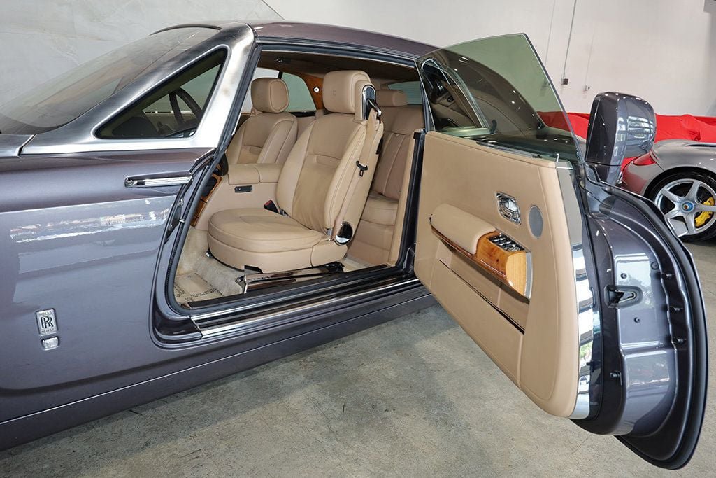 Used 2010 Rolls-Royce Phantom Coupe RWD image 13