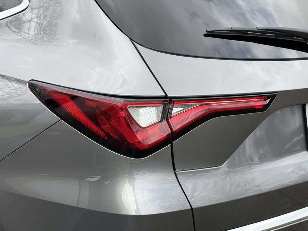 Certified 2023 Acura MDX SH-AWD w/ Technology Package image 9