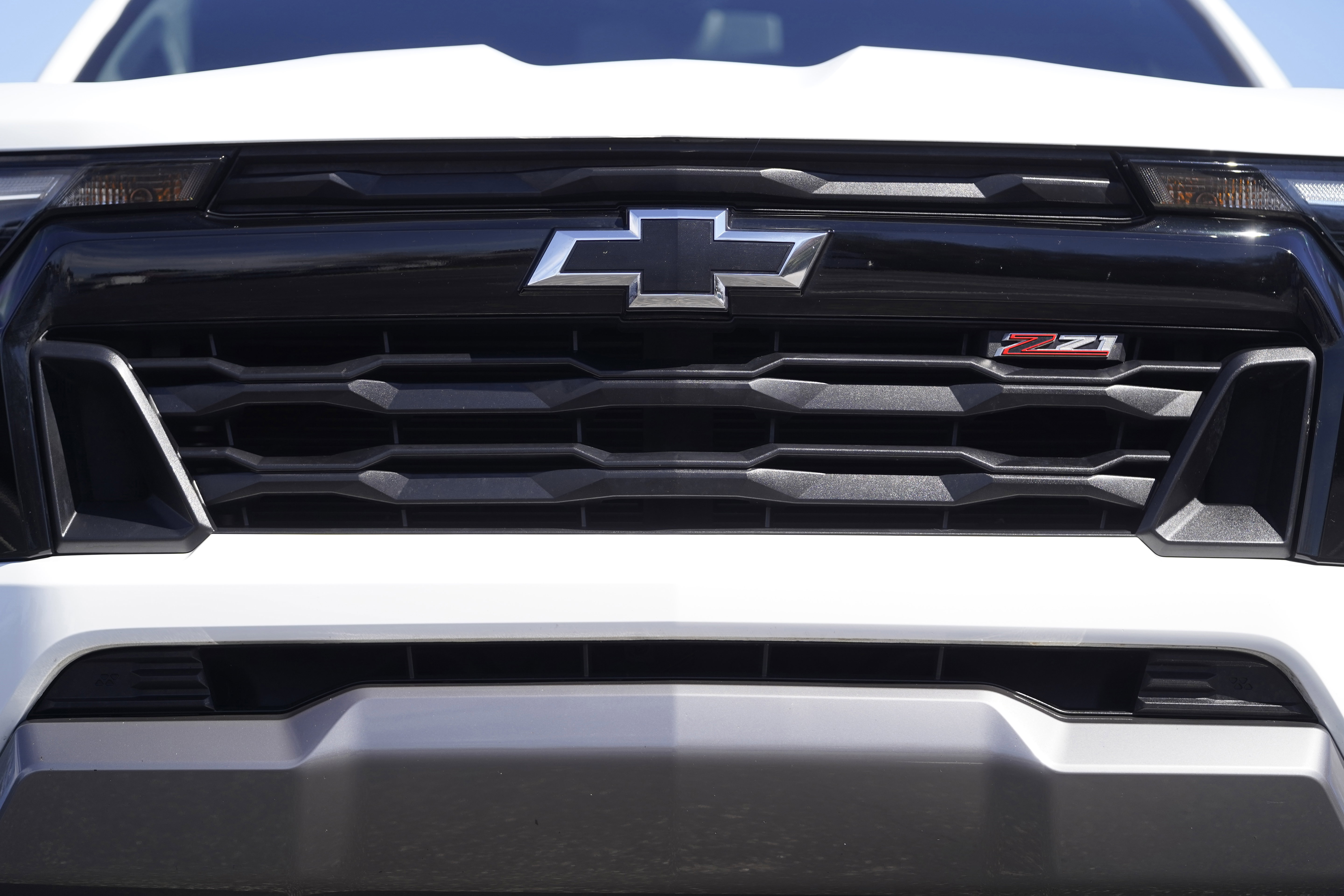 Used 2024 Chevrolet Colorado Z71 w/ Safety Package image 32