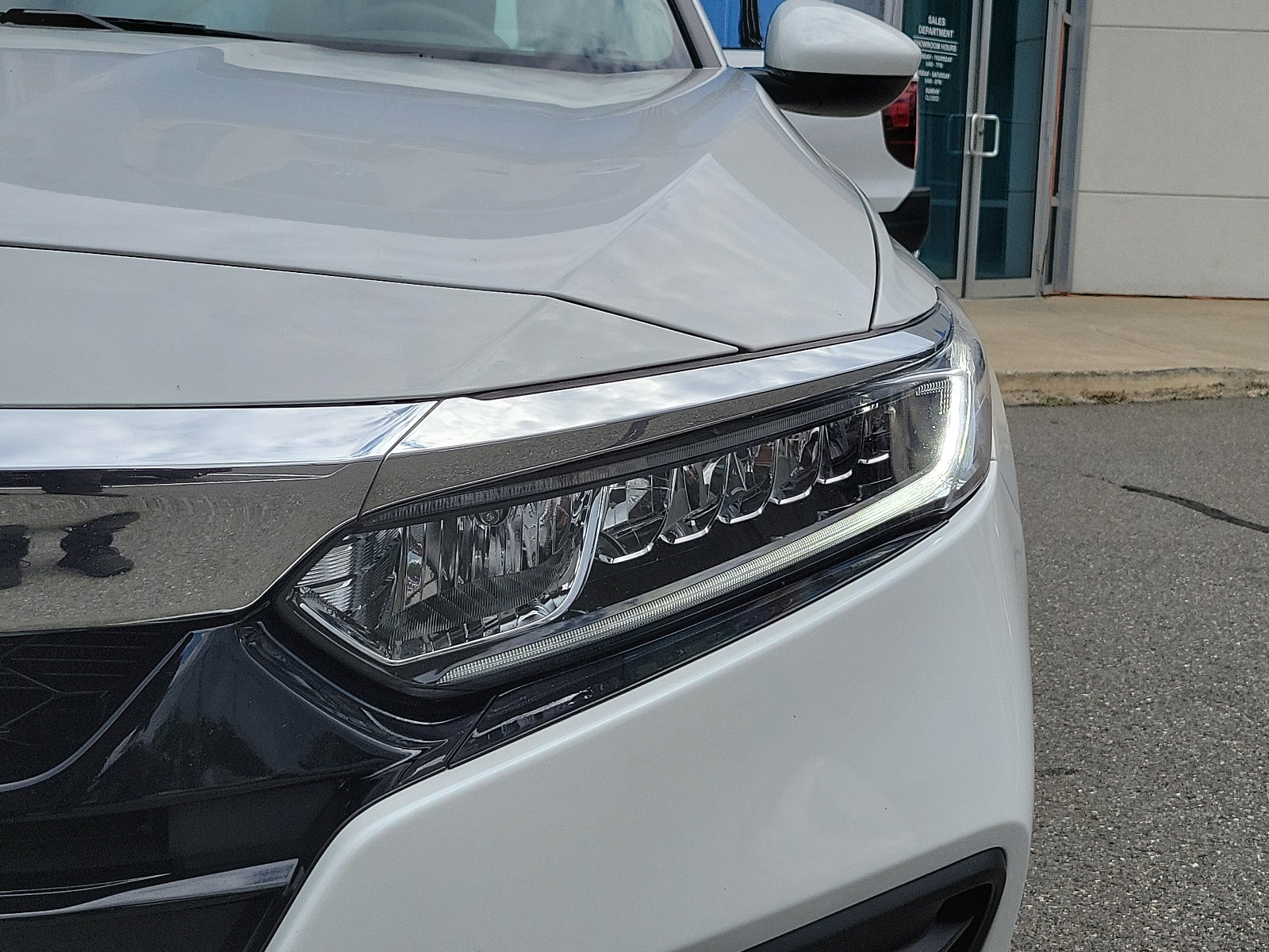 Used 2020 Honda Accord LX image 9