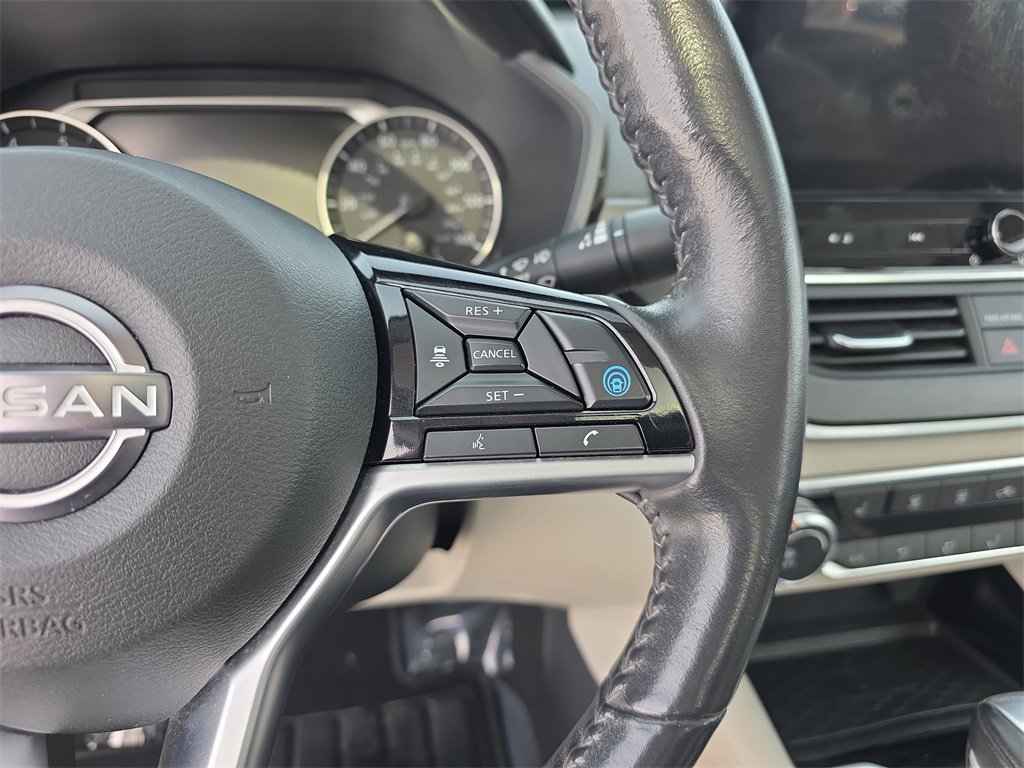 Used 2023 Nissan Altima 2.5 SV w/ SV Premium Package image 18