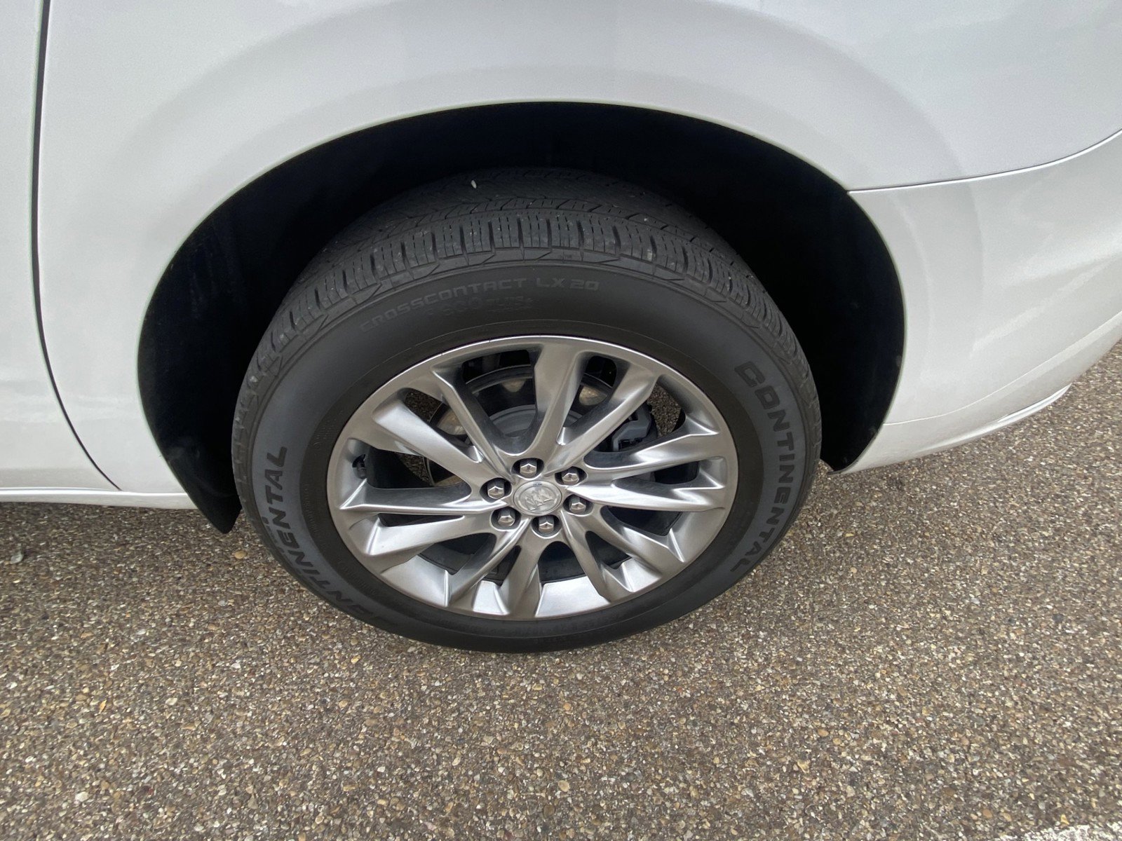 Used 2022 Buick Enclave Avenir w/ Avenir Technology Package AWD/4WD image 13