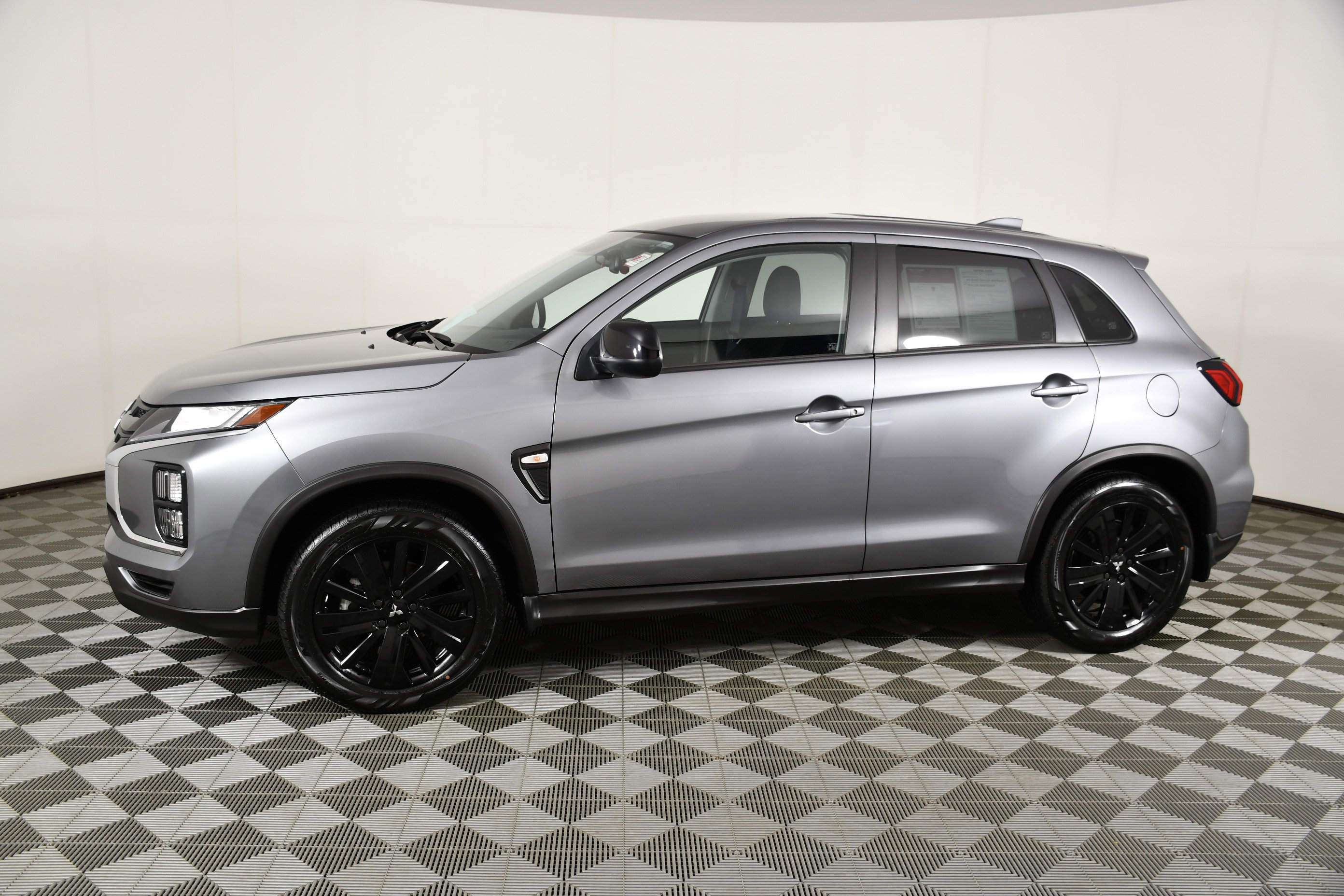 Used 2024 Mitsubishi Outlander Sport LE image 9