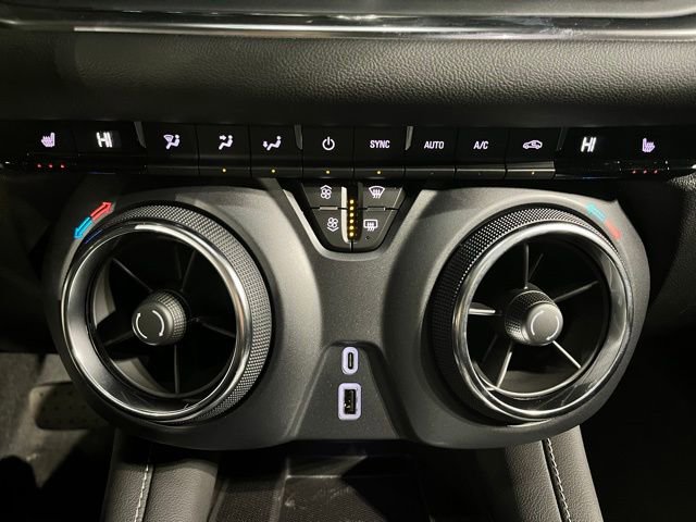 Used 2024 Chevrolet Blazer LT w/ Convenience Package FWD image 37