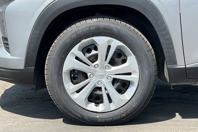 Used 2024 Chevrolet Trax LS FWD image 34