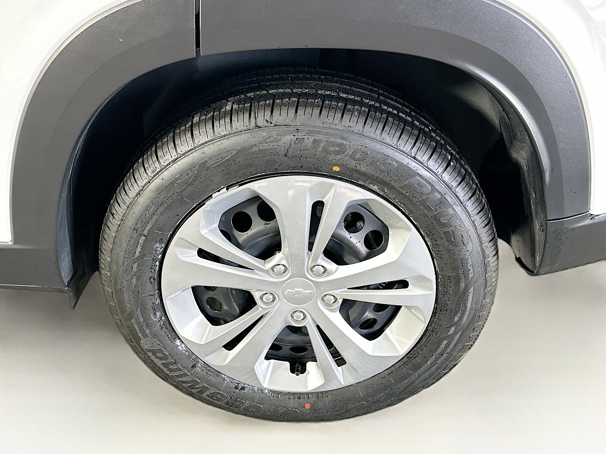 Used 2025 Chevrolet Trax LS image 11