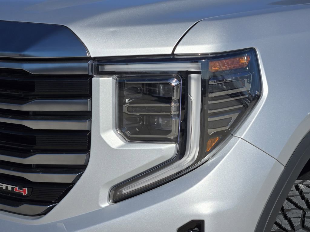 Used 2022 GMC Sierra 1500 AT4 w/ AT4 Premium Package image 3