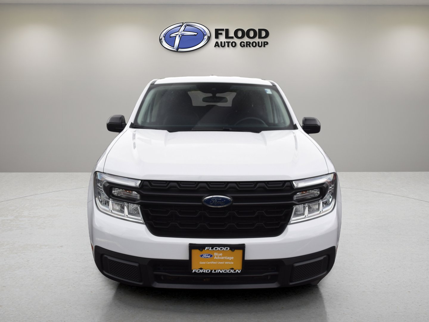 Used 2024 Ford Maverick XL image 2