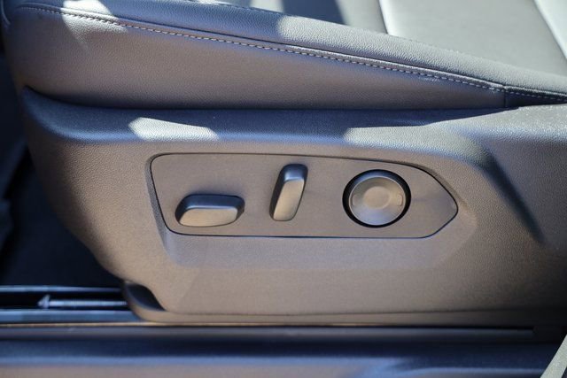 New 2026 GMC Sierra 1500 SLT image 15