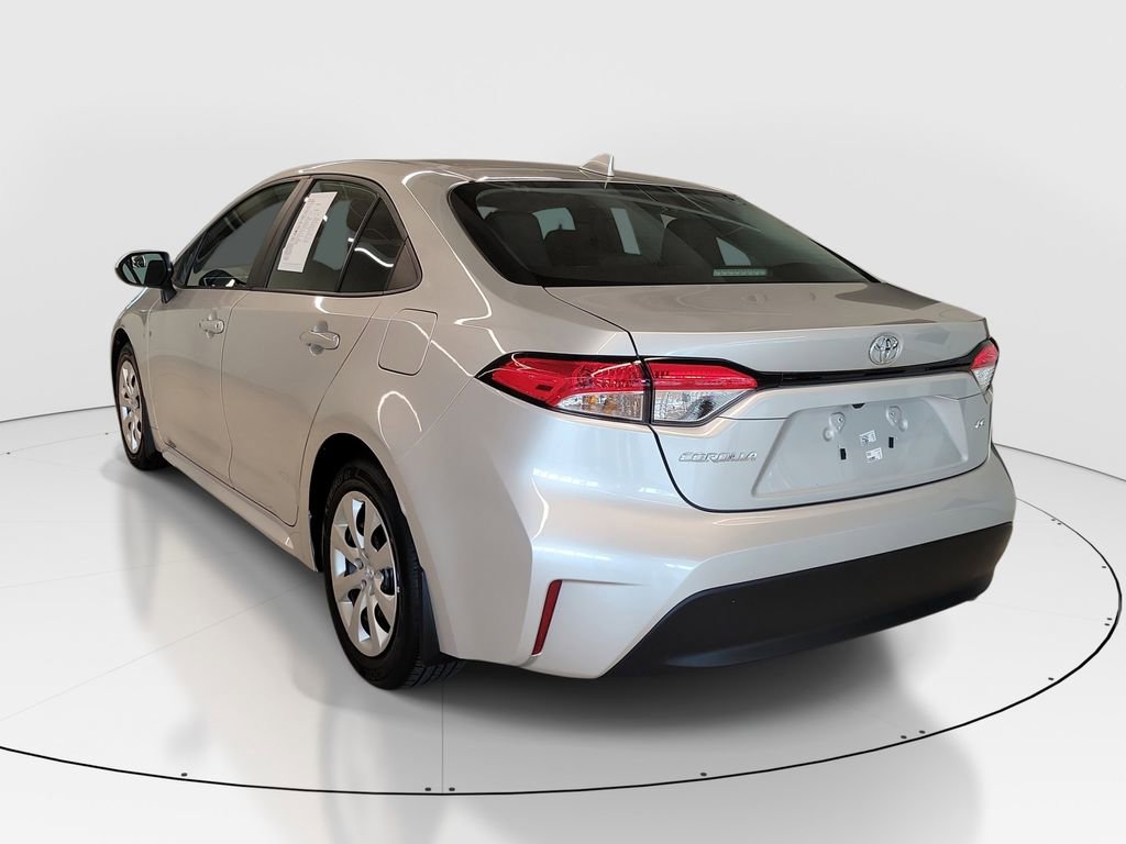 Used 2025 Toyota Corolla LE image 5