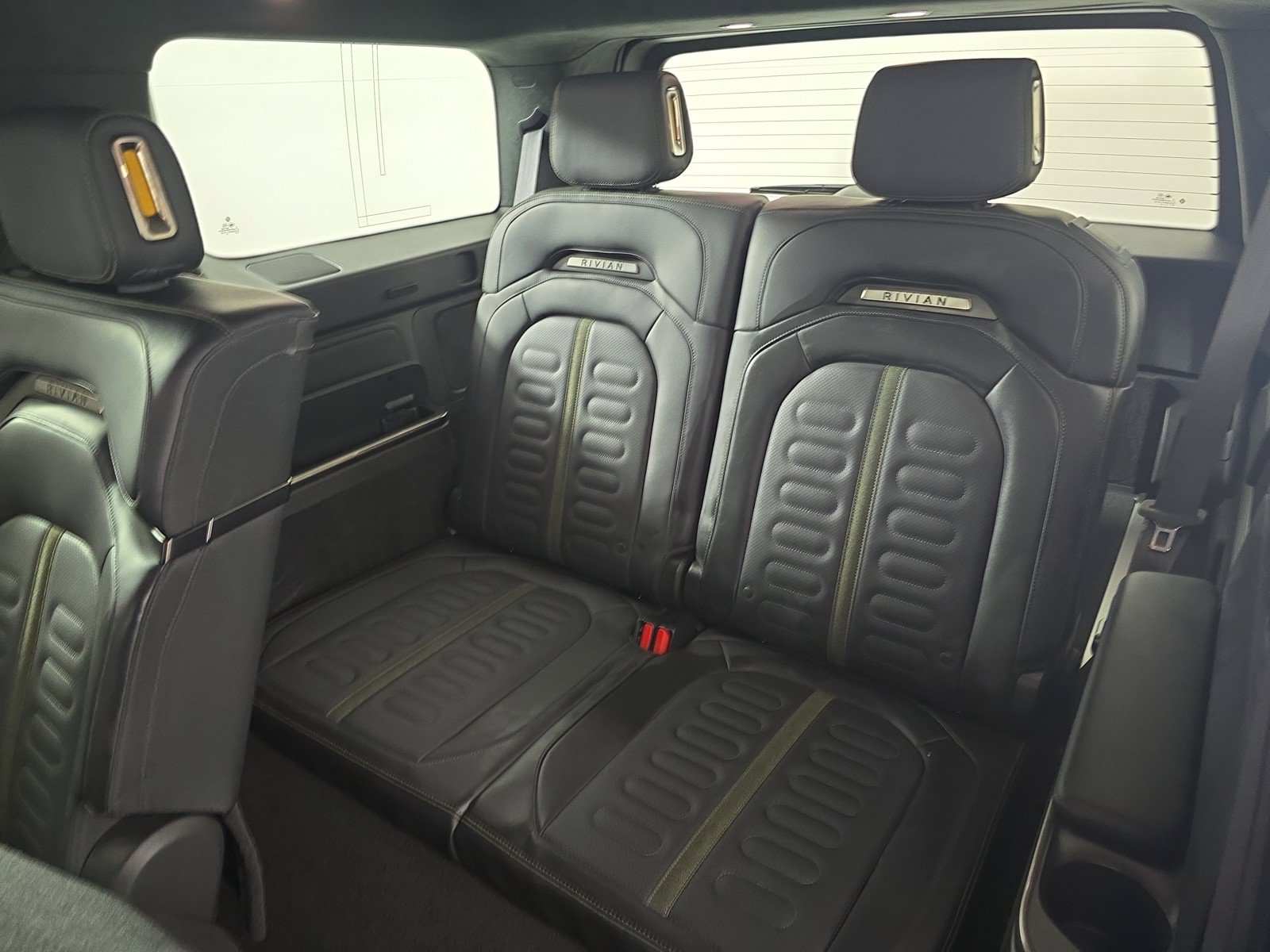 Used 2024 Rivian R1S Adventure AWD/4WD image 22