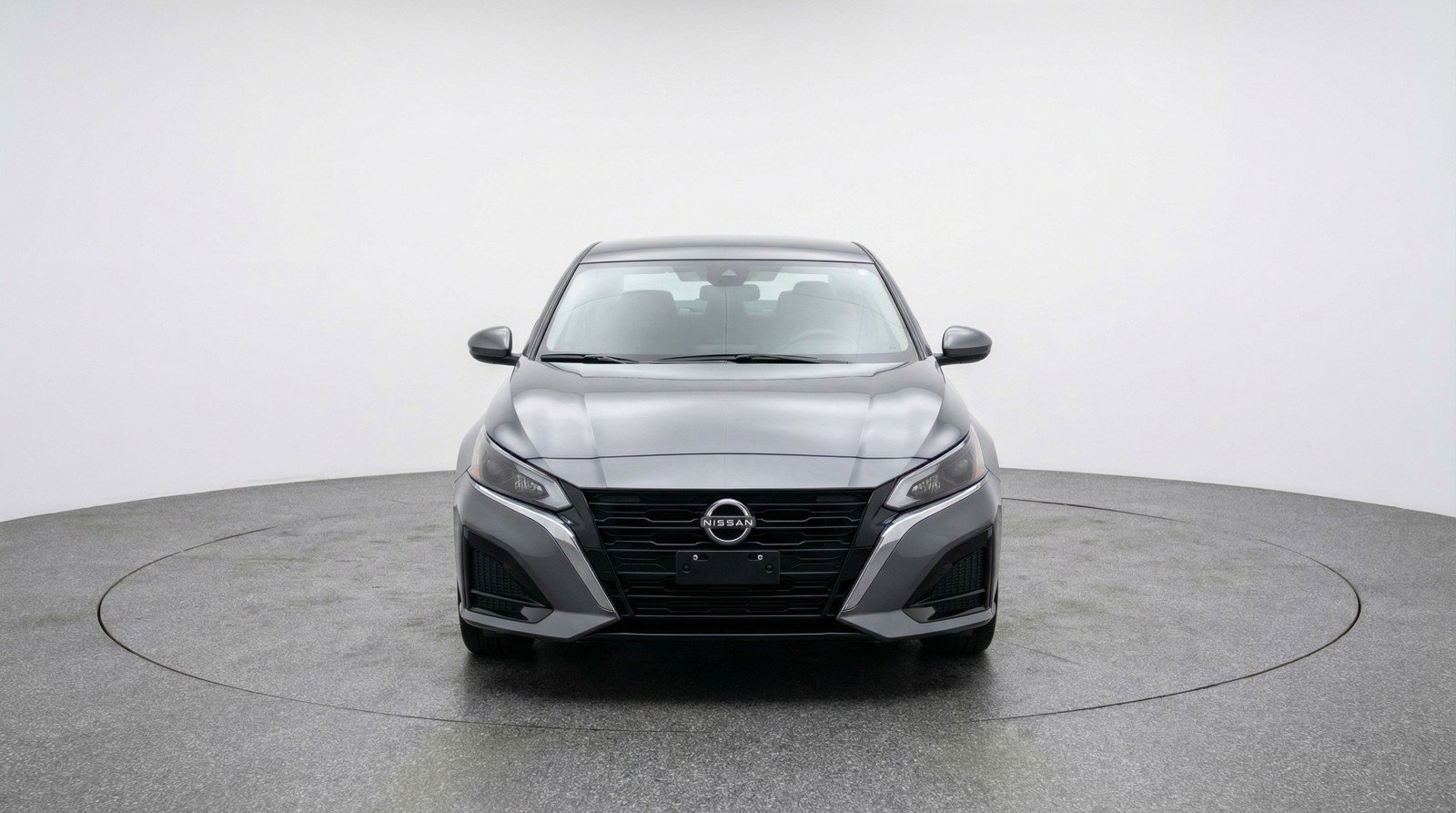Used 2025 Nissan Altima 2.5 SV FWD image 2