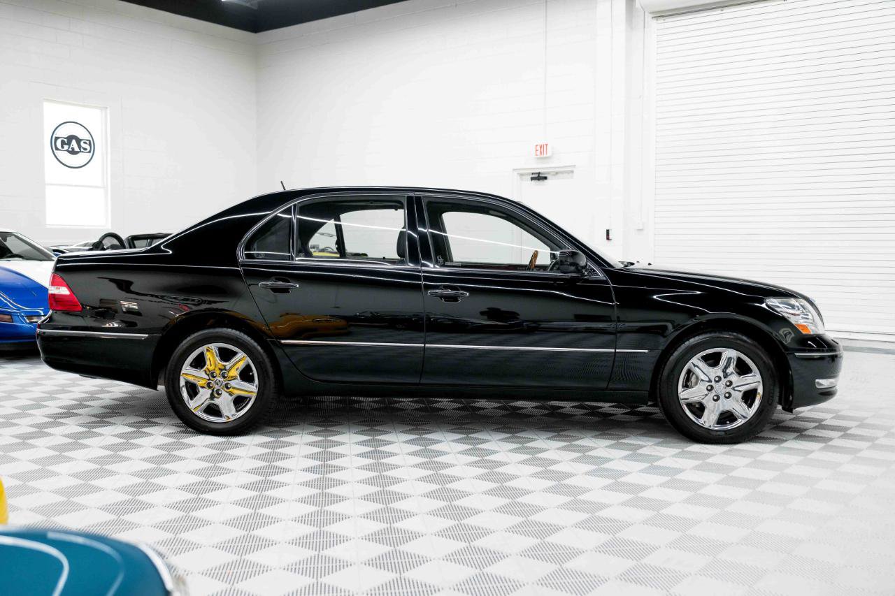 Used 2004 Lexus LS 430 RWD image 6