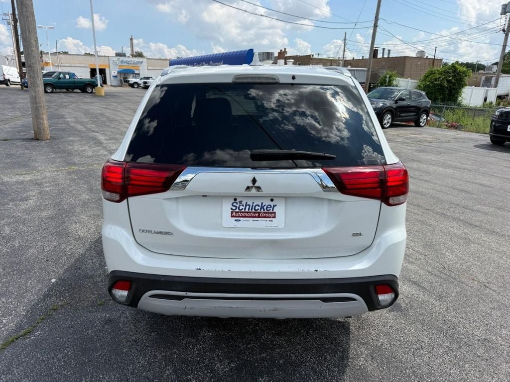 Used 2020 Mitsubishi Outlander ES AWD/4WD image 9
