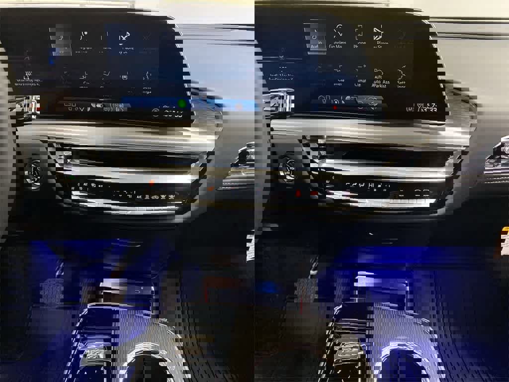 Certified 2024 Cadillac Lyriq Luxury image 24