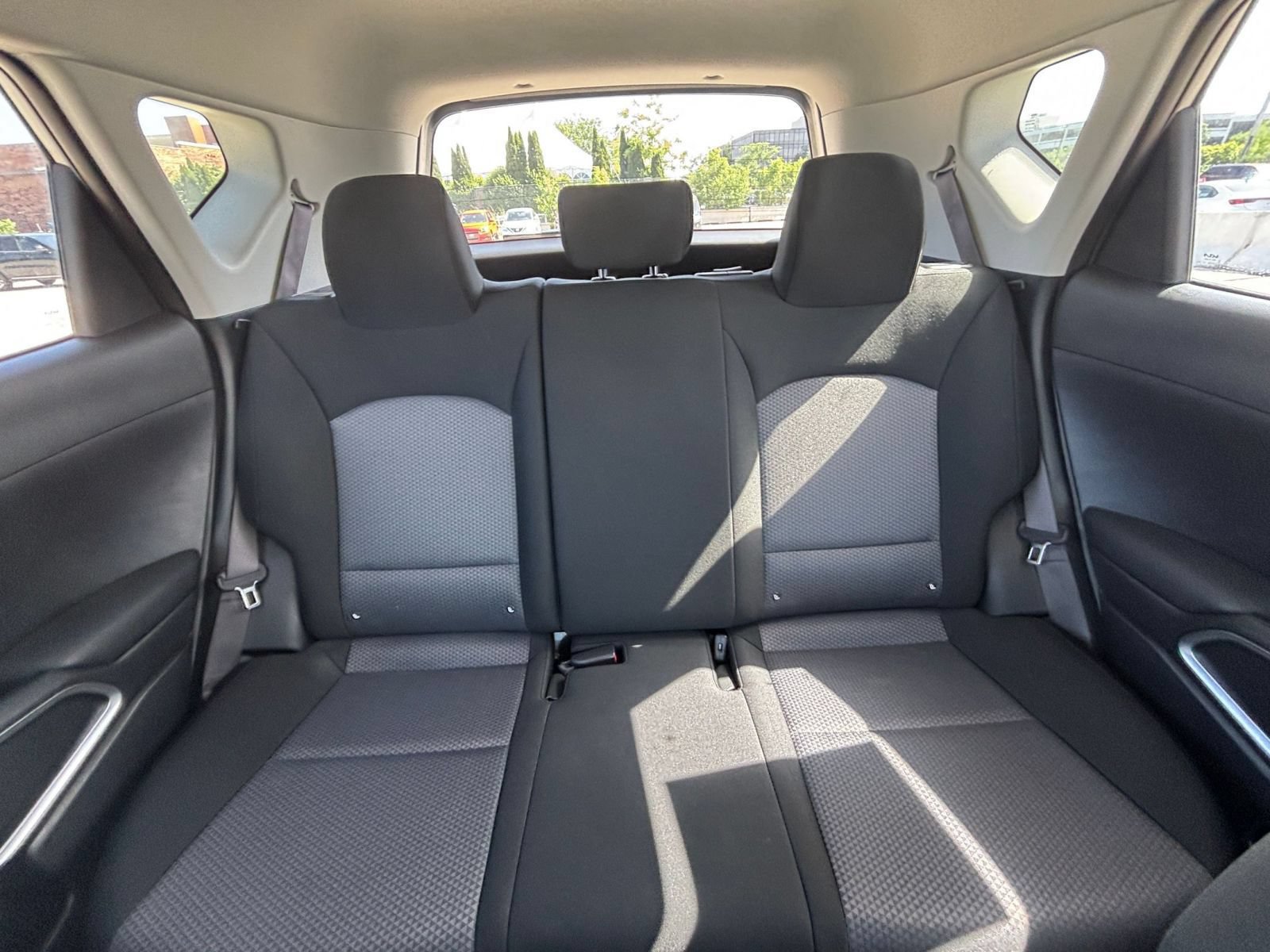 Used 2025 Kia Soul LX w/ LX Technology Package FWD image 35