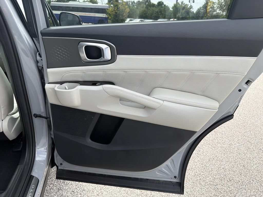 Used 2023 Kia Sorento SX AWD/4WD image 26