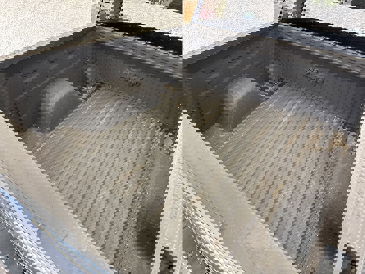 Used 2019 Chevrolet Silverado 1500 LT w/ All-Star Edition image 9