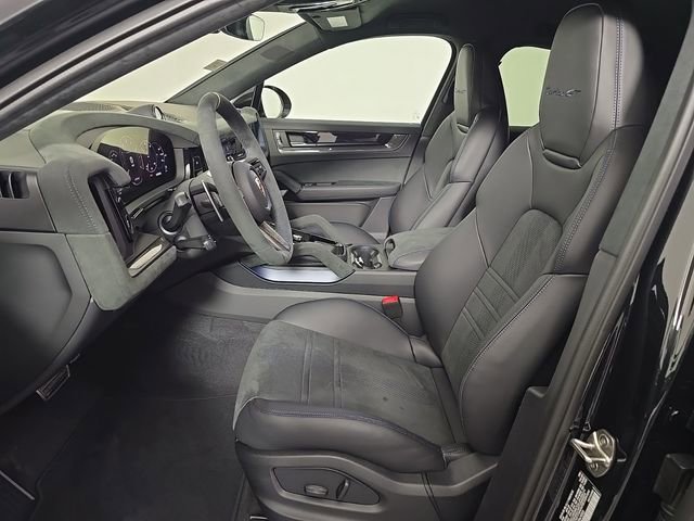 New 2026 Porsche Cayenne Turbo GT image 5