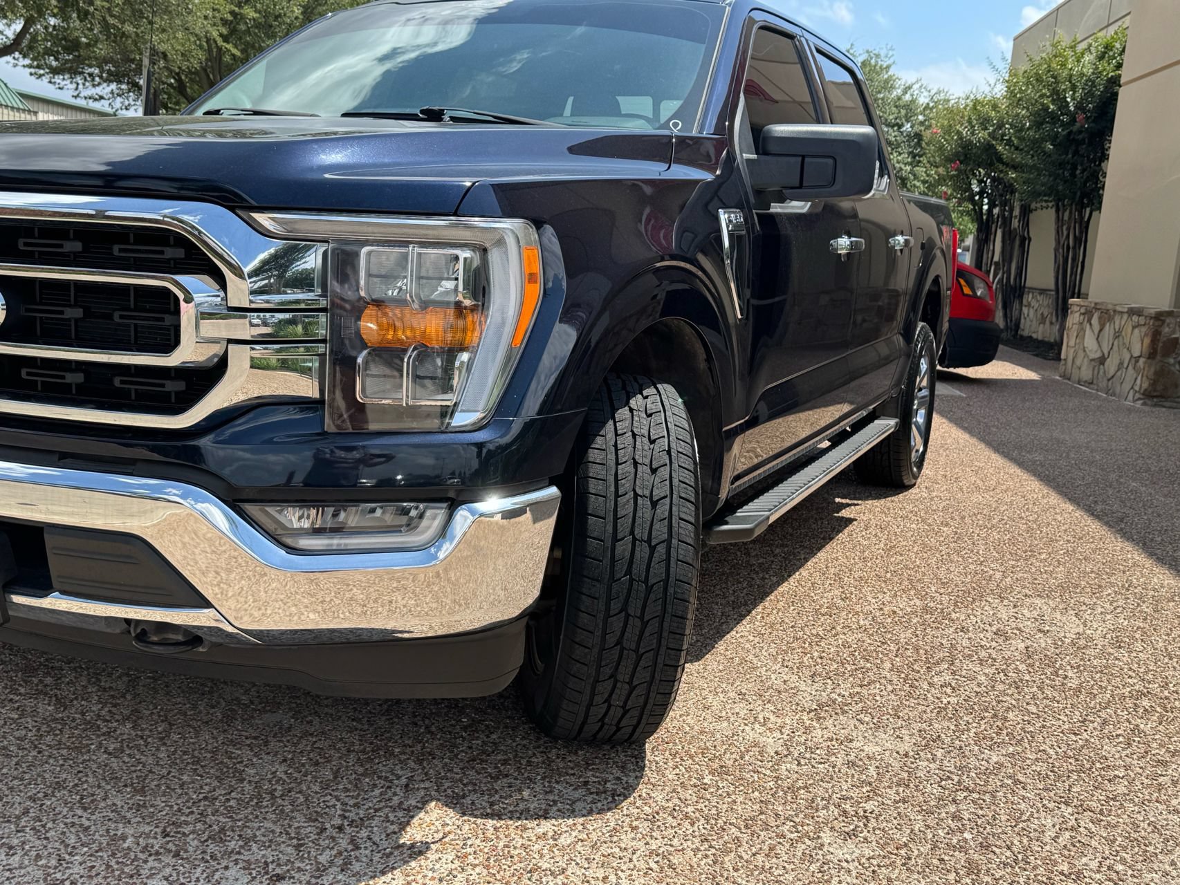 Used 2022 Ford F150 XLT w/ Equipment Group 302A High AWD/4WD image 3