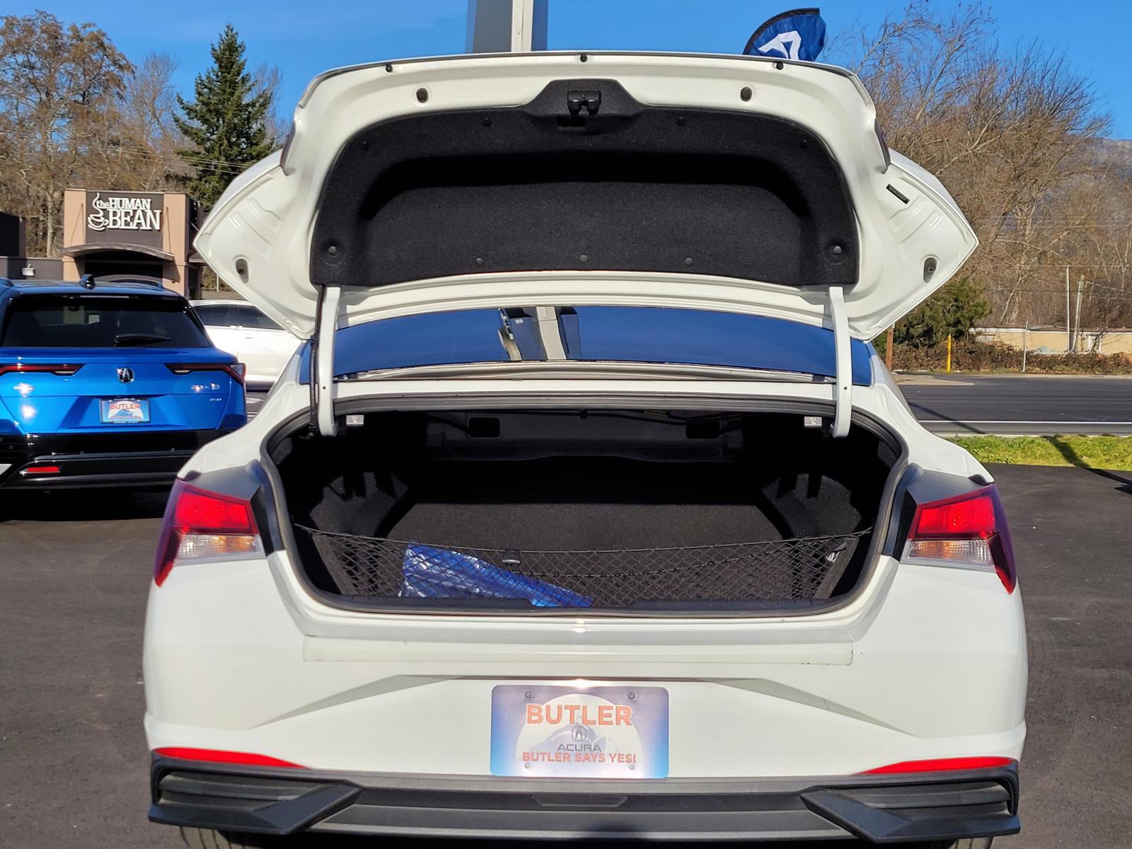 Used 2023 Hyundai Elantra SEL w/ Cargo Package image 16