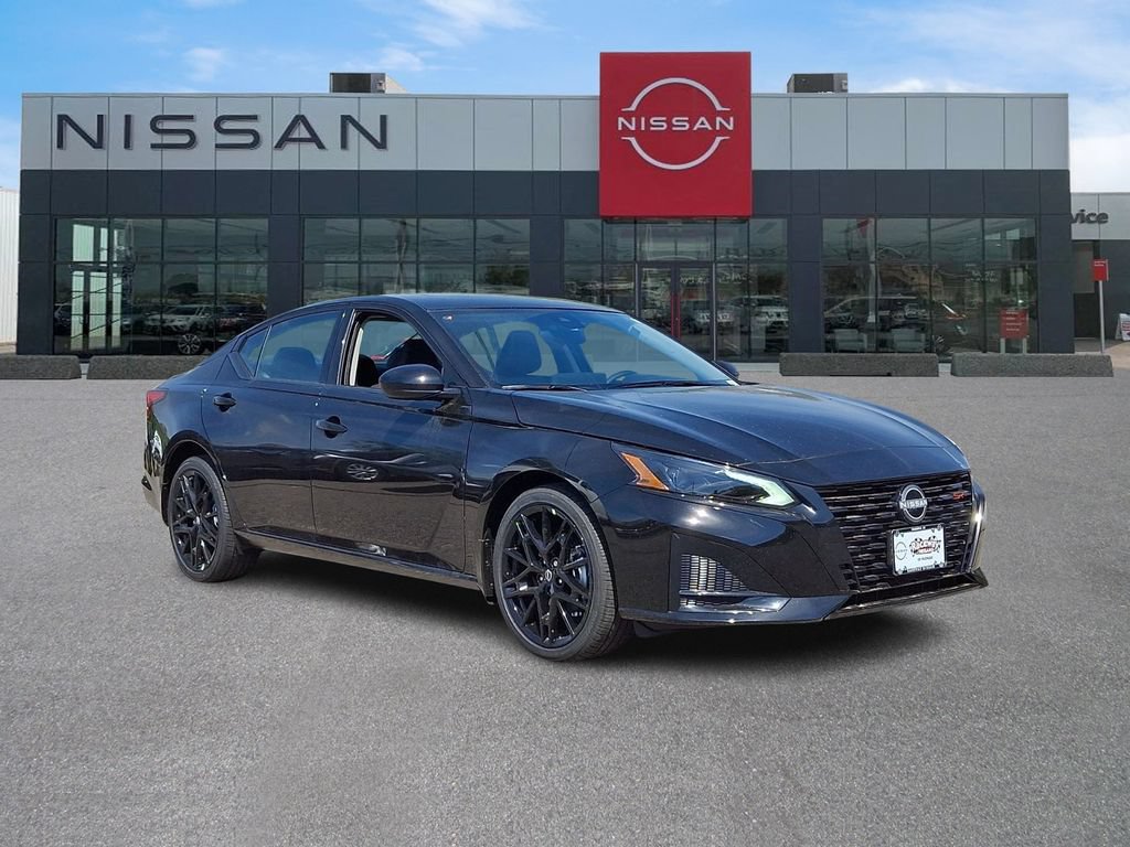 New 2026 Nissan Altima 2.5 SR w/ SR Midnight Edition Package AWD/4WD image 1