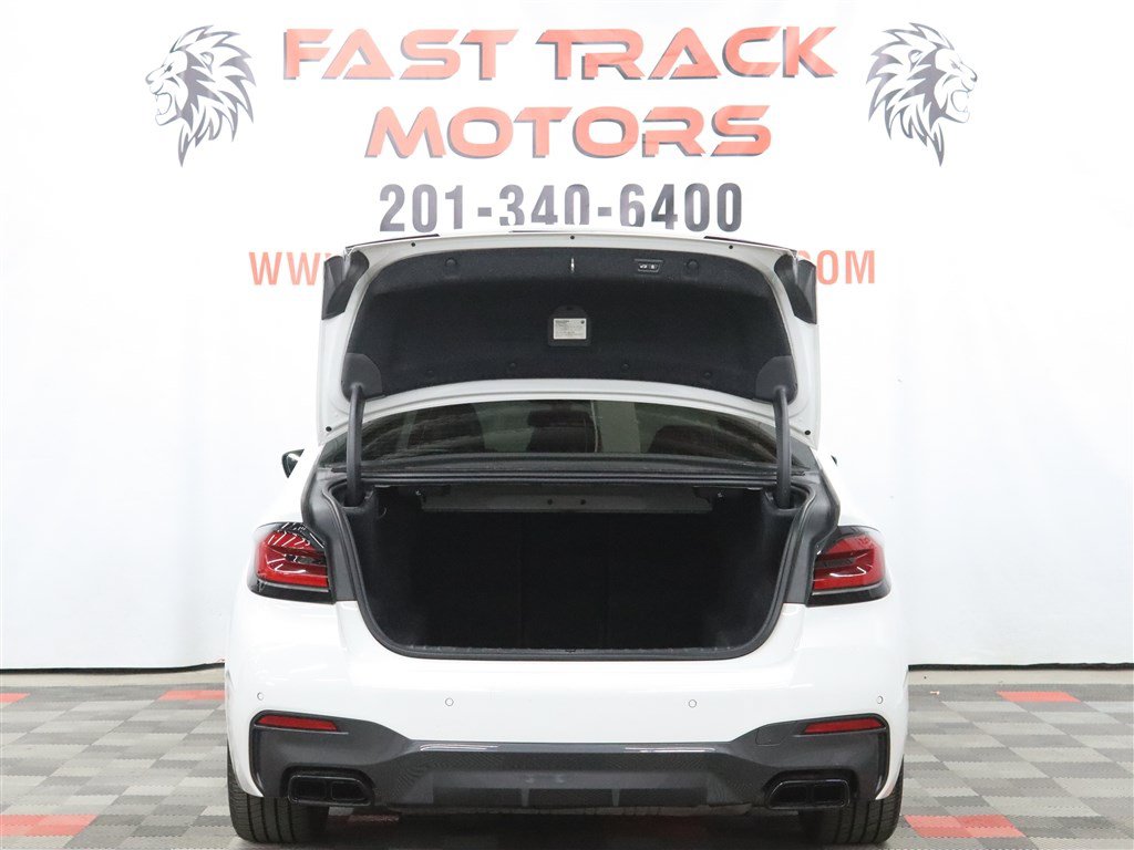 Used 2021 BMW M550i xDrive w/ Executive Package AWD/4WD image 6