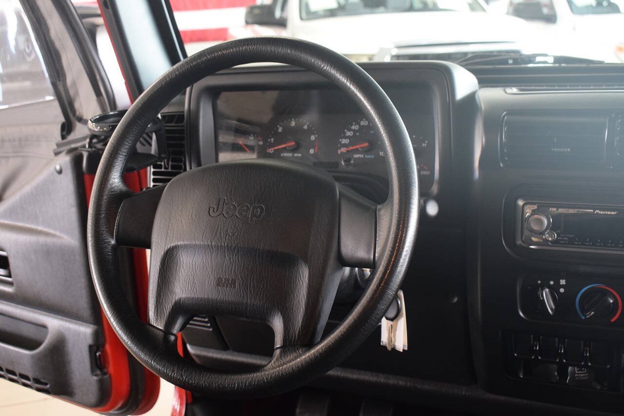 Used 2004 Jeep Wrangler SE AWD/4WD image 30