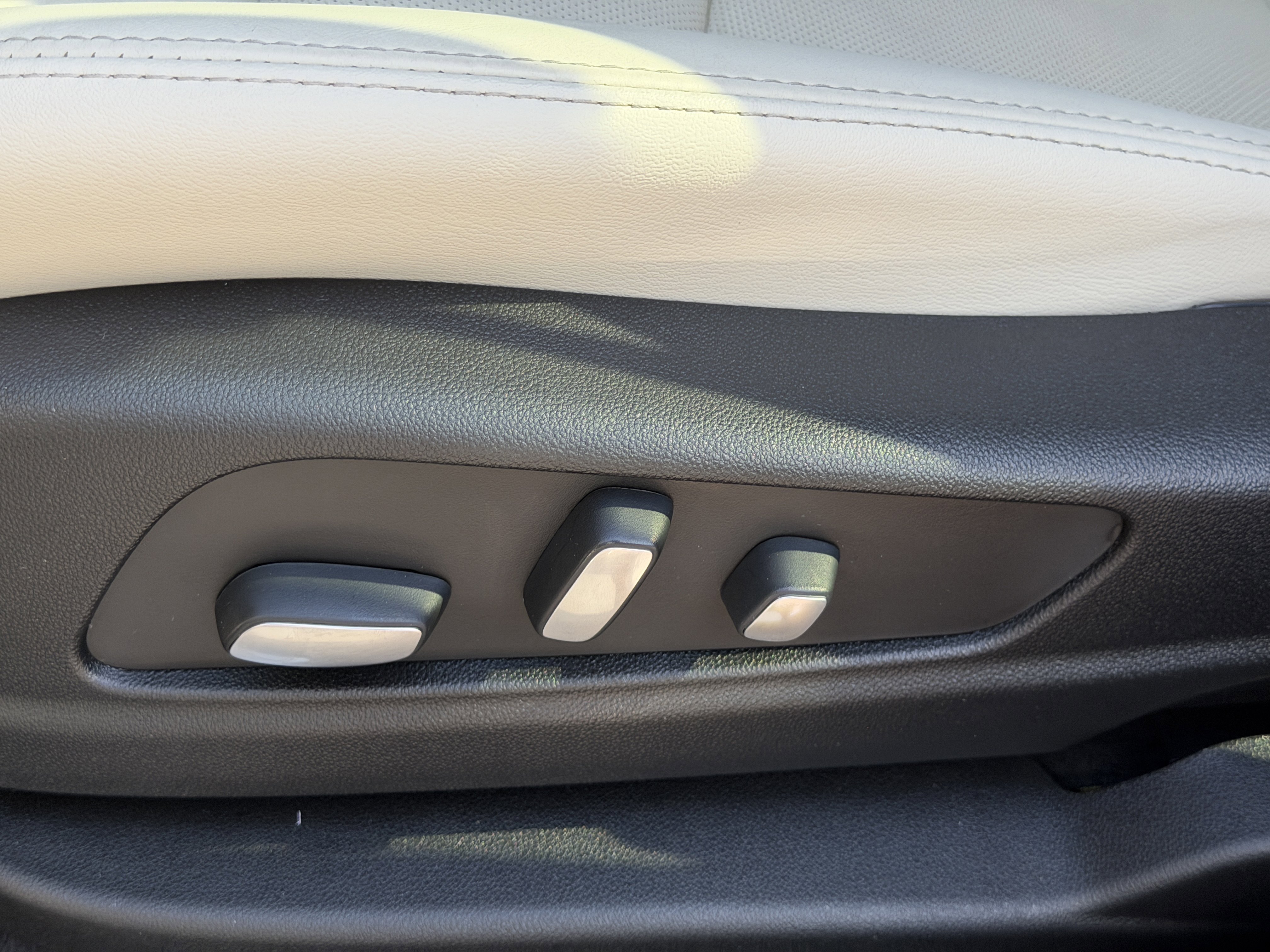 Certified 2022 Cadillac XT5 Sportv w/ Technology Package image 21